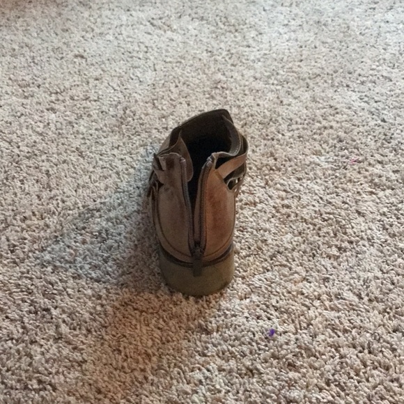 brown leather ankle boots - Picture 3 of 5